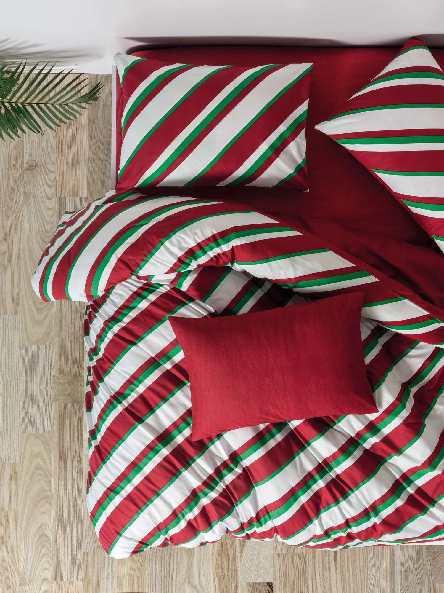 Merry - Red - Green Red White