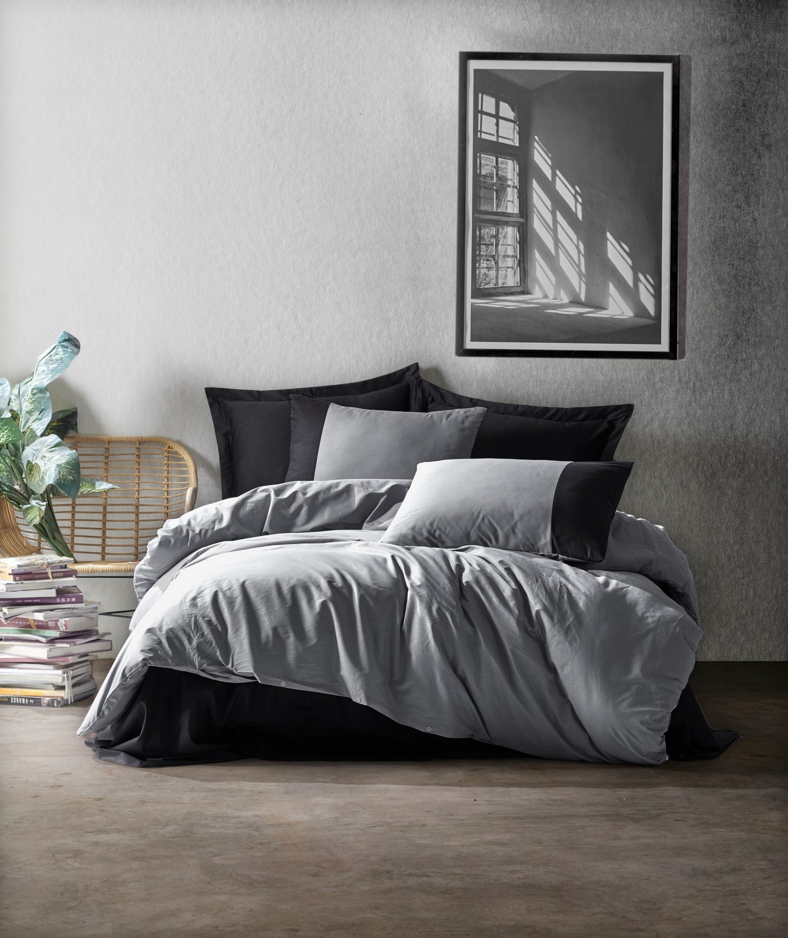 Plain - Grey, Black - Grey Black