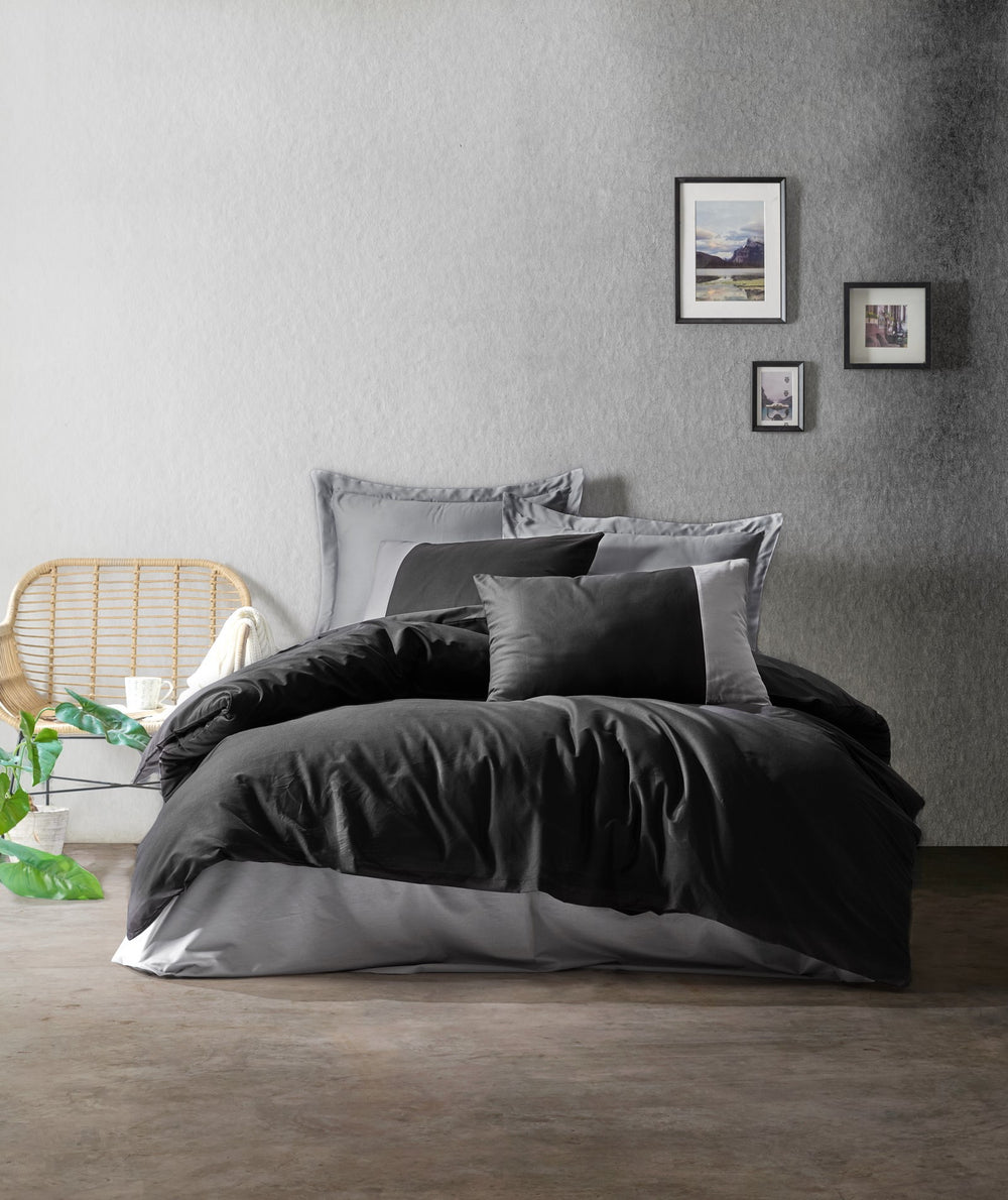 Plain - Black, Grey - Black Grey