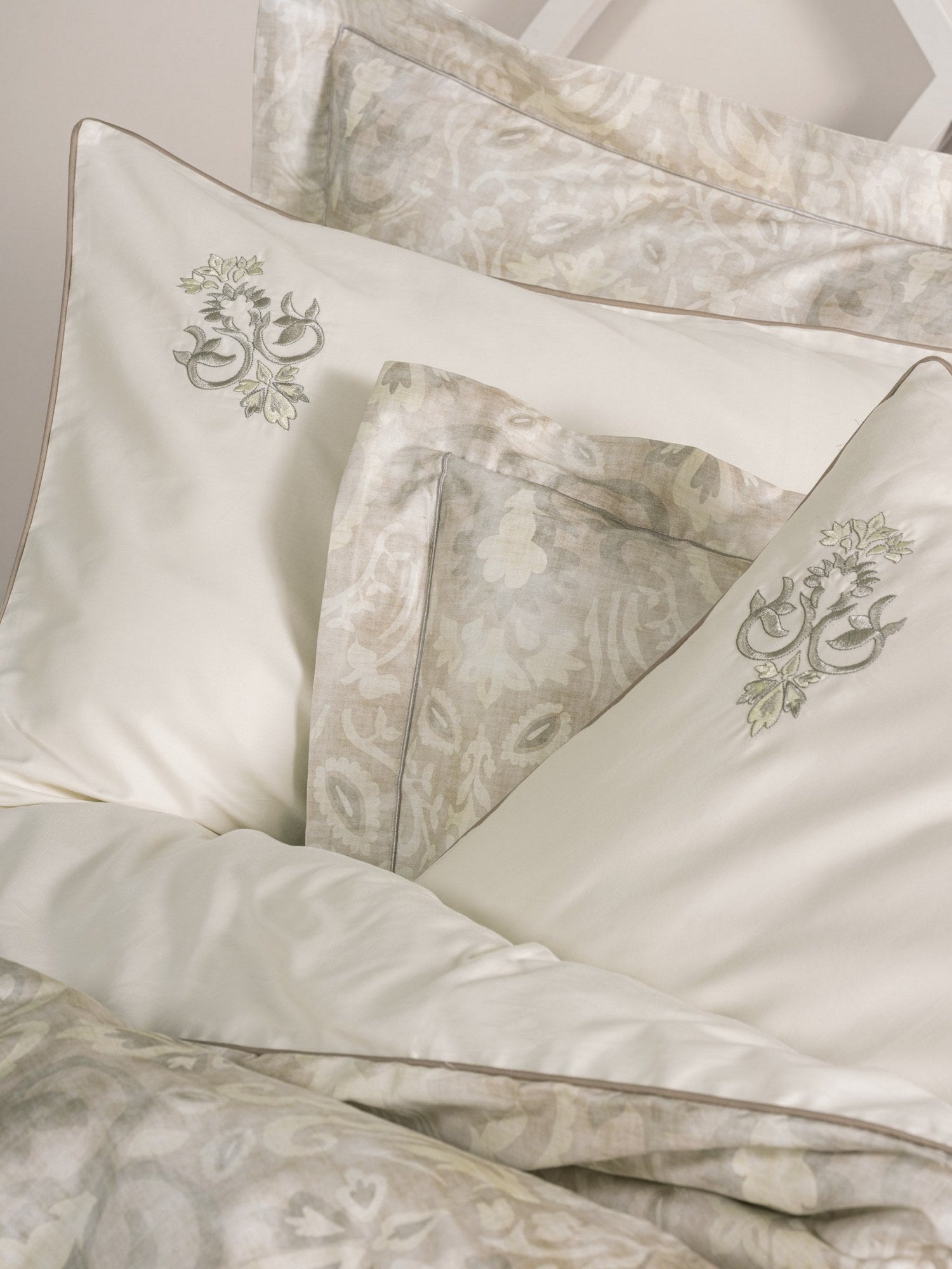 Beatrix - Beige - Beige Brown
