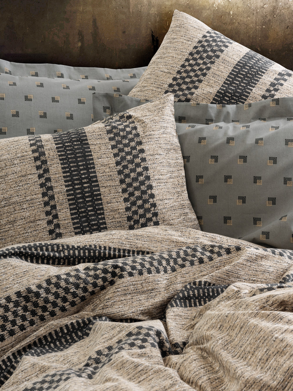 Arlo - Brown - Brown Black Grey