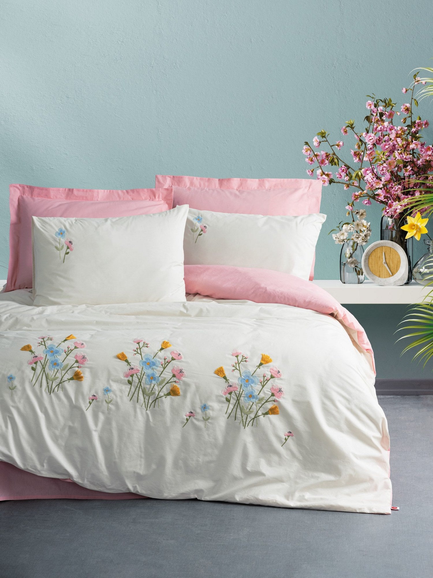 Delbin - Pink - Pink White Blue Yellow