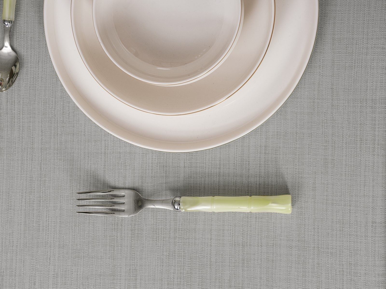 Plain 220 - Grey