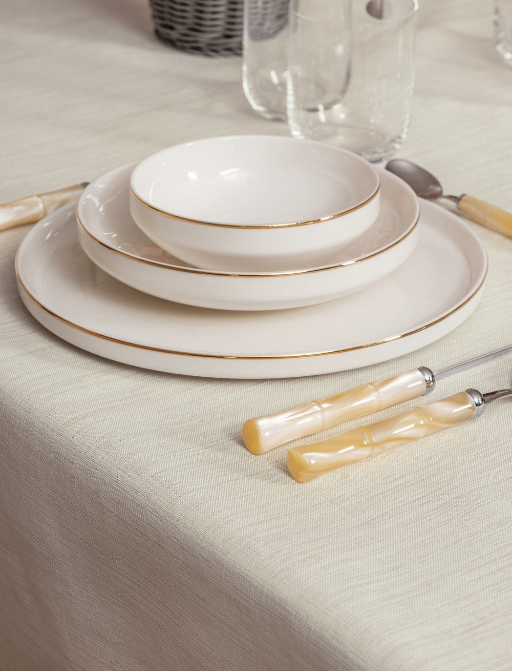 Plain 220 - Cream
