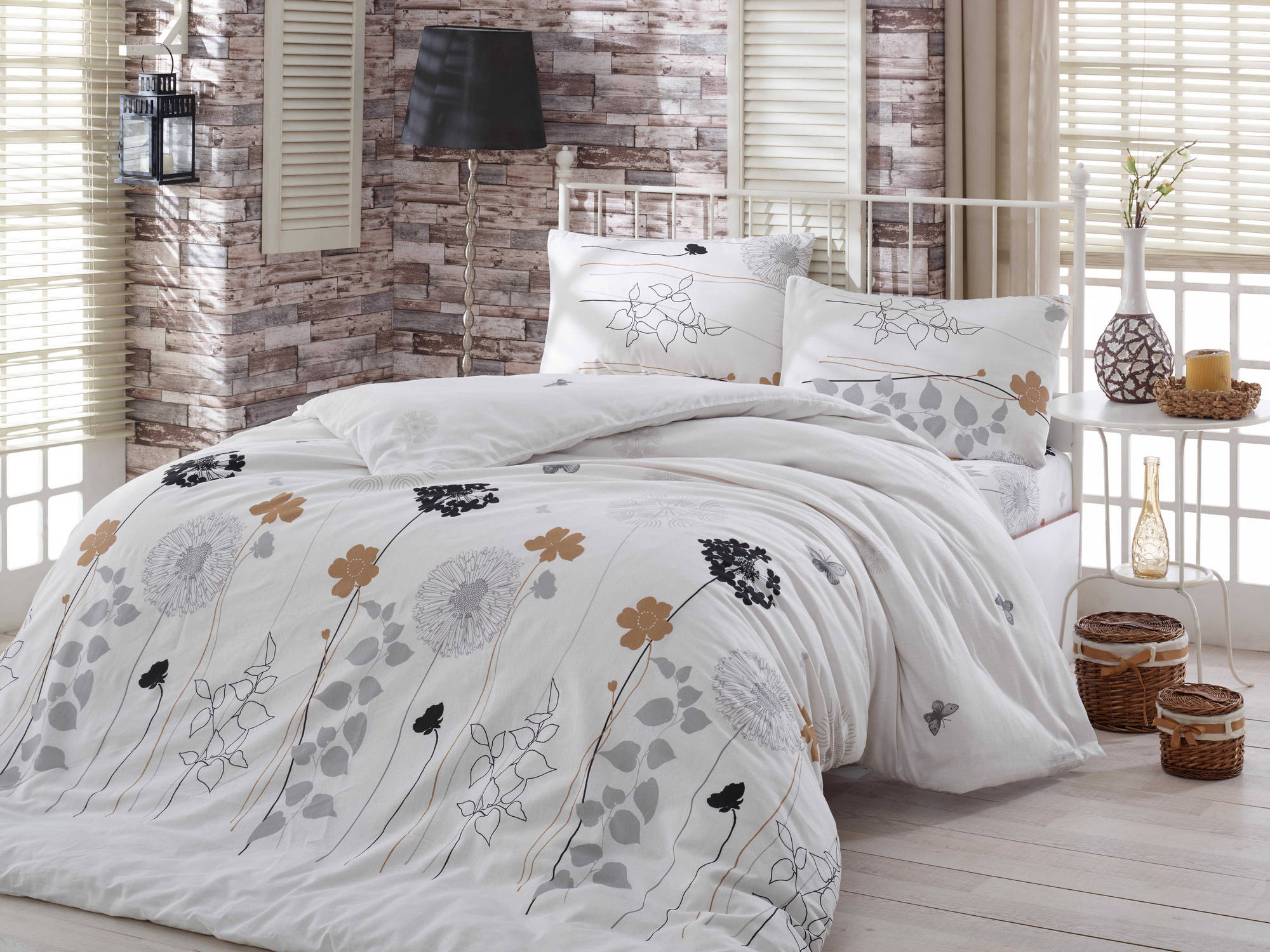 Atlantis - White - White Grey Black Brown