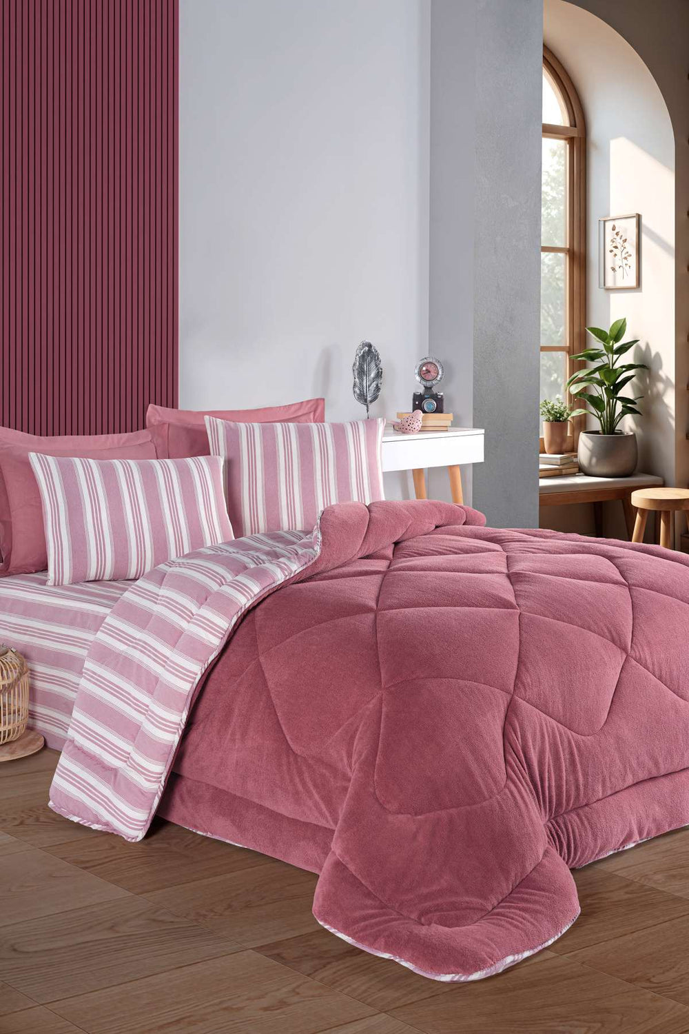 Soft Line - Claret Red