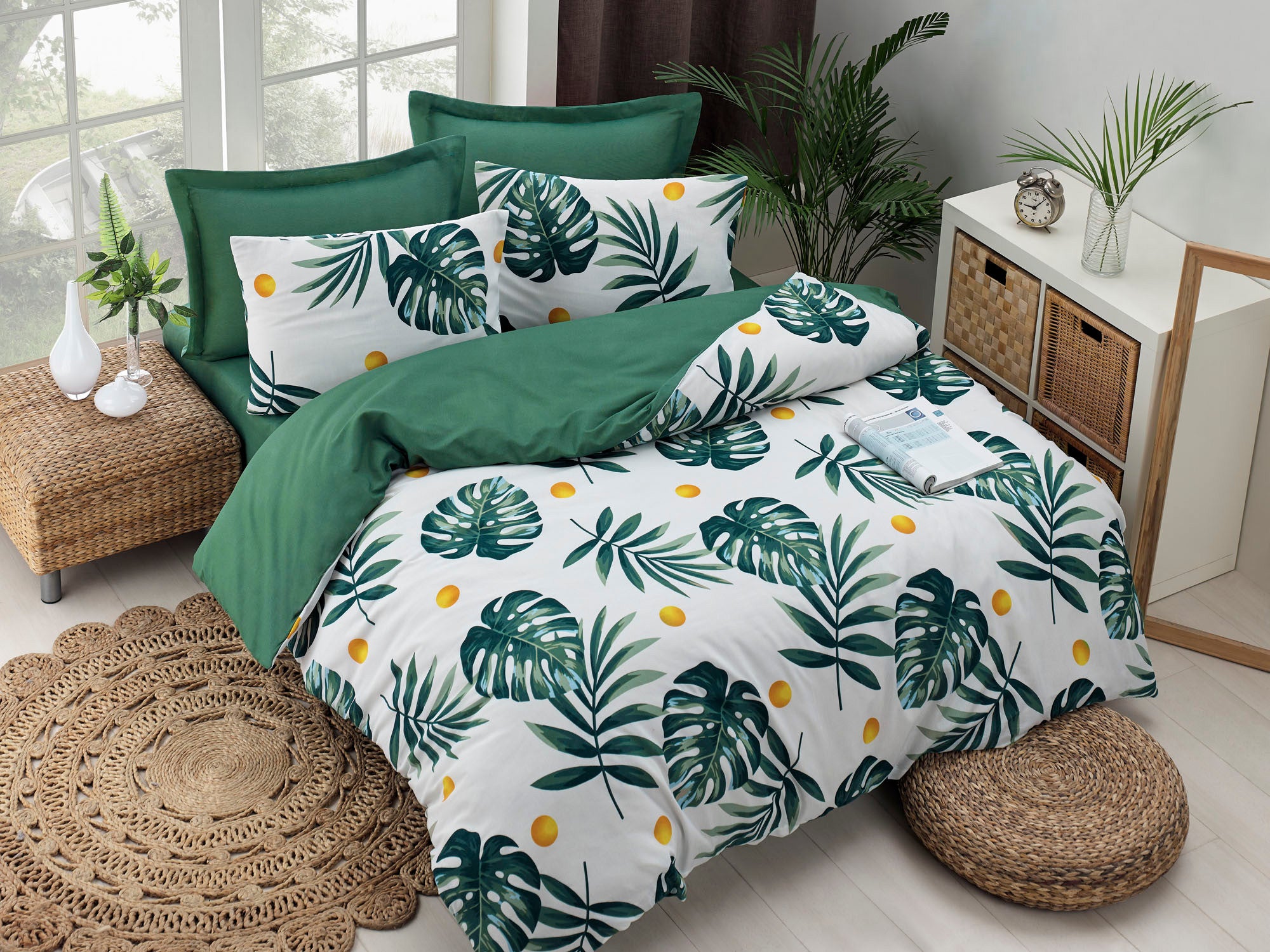 Monstera - Green - Green White Yellow