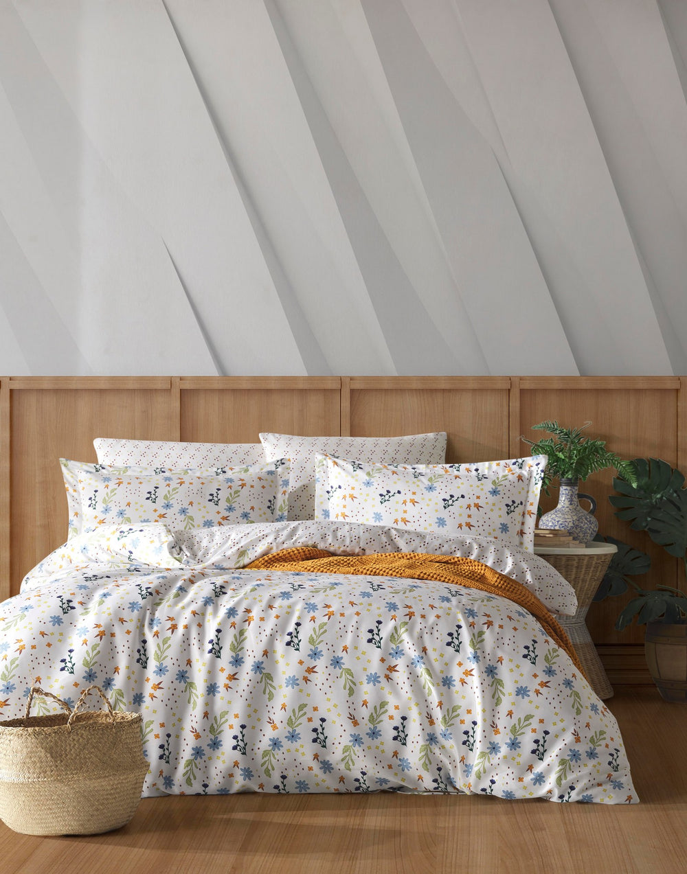 May - White Orange Blue