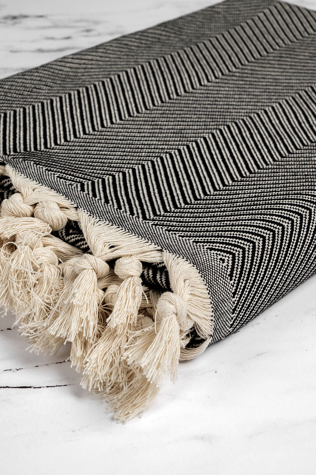 Trendy - Black (230) - Black White
