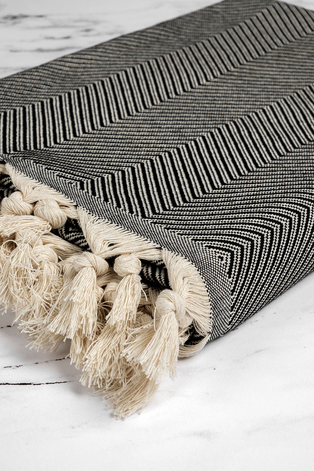 Trendy - Black (300) - Black White