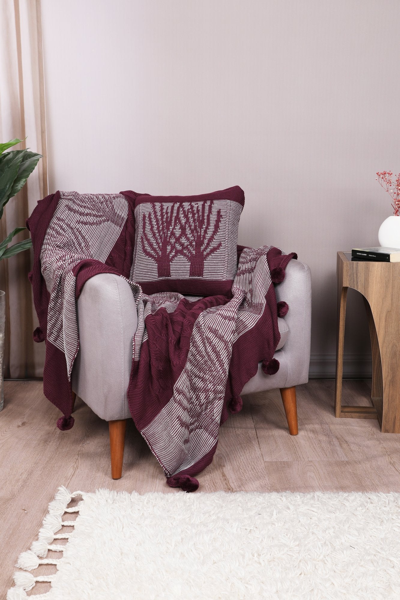 Ponpon Tree - Claret Red